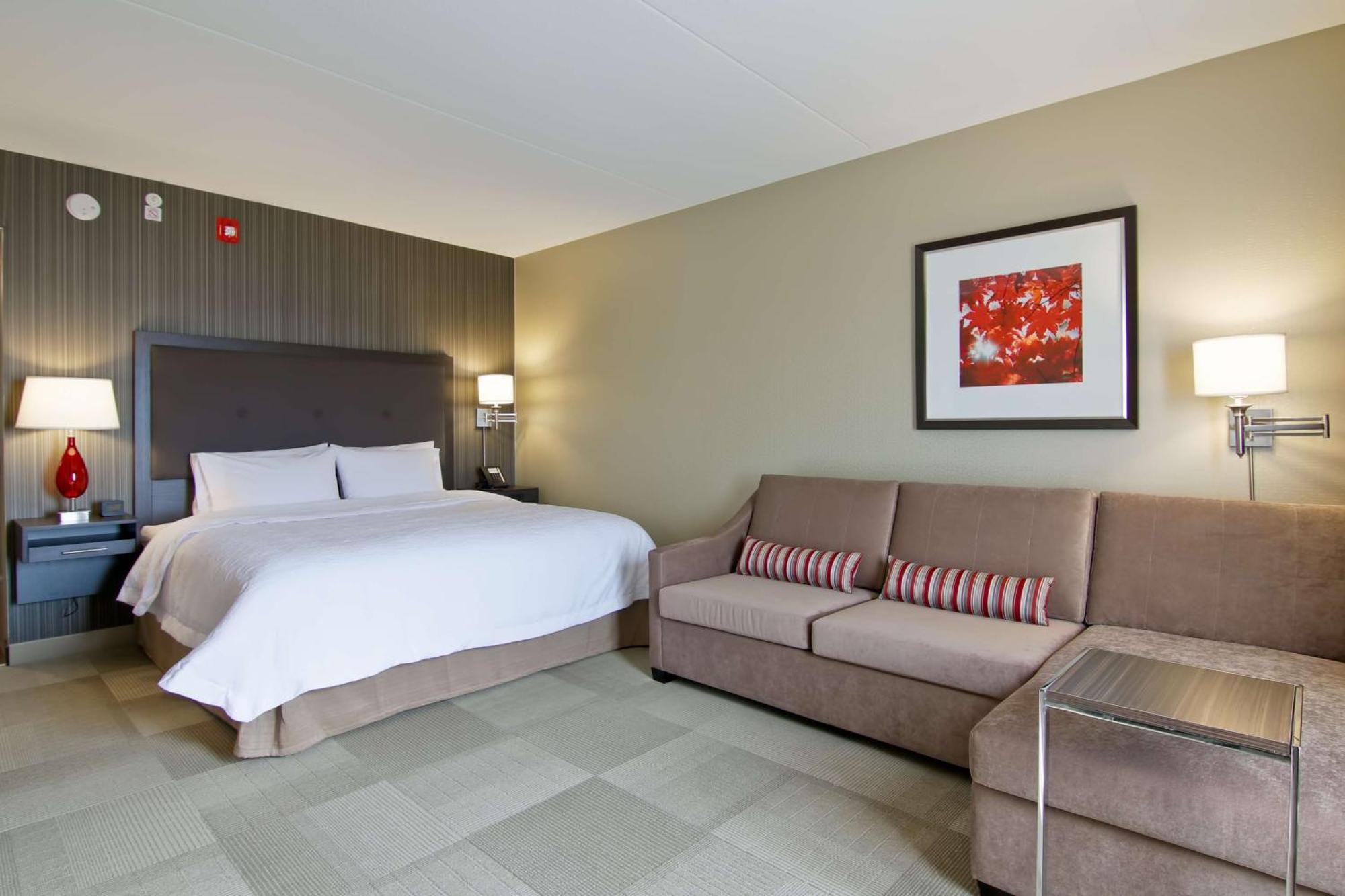 Hampton Inn & Suites By Hilton Toronto Markham Exterior photo